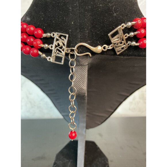 Vintage Red Beaded Statement Necklace With Faux Mother of Pearl & Flower Pendant - Picture 3 of 4